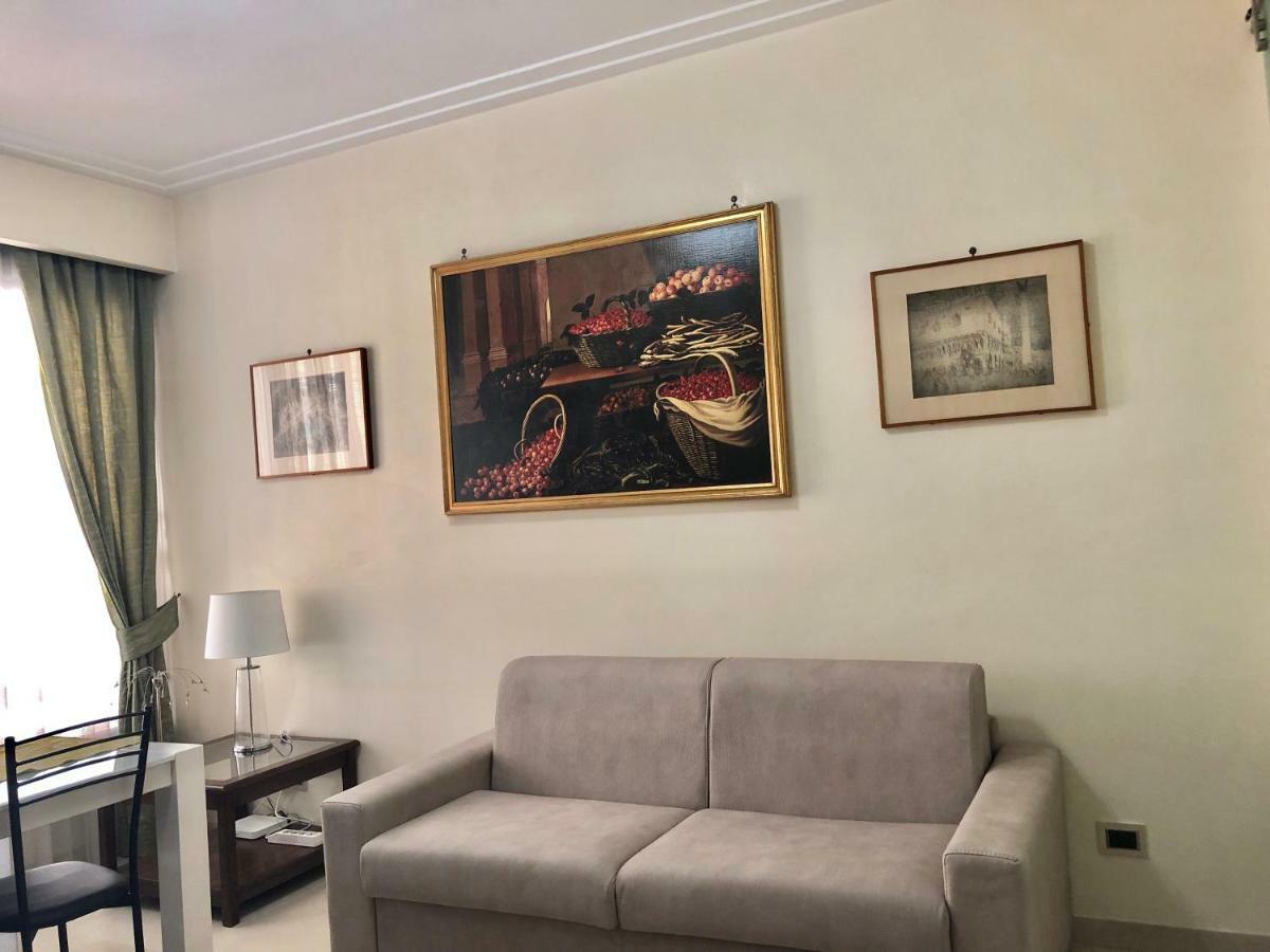 Visconti Apartment. Рим Экстерьер фото