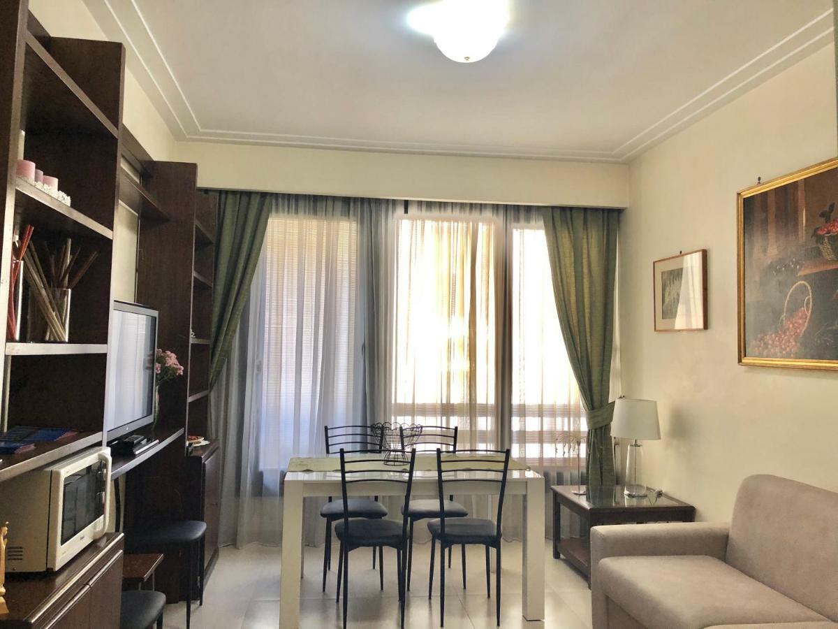 Visconti Apartment. Рим Экстерьер фото
