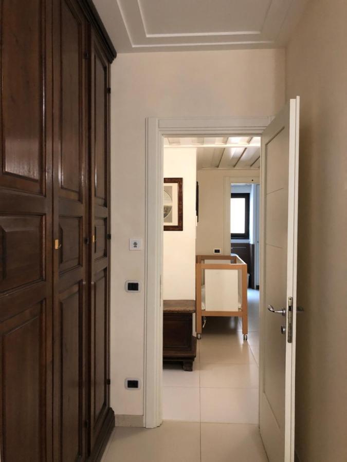 Visconti Apartment. Рим Экстерьер фото